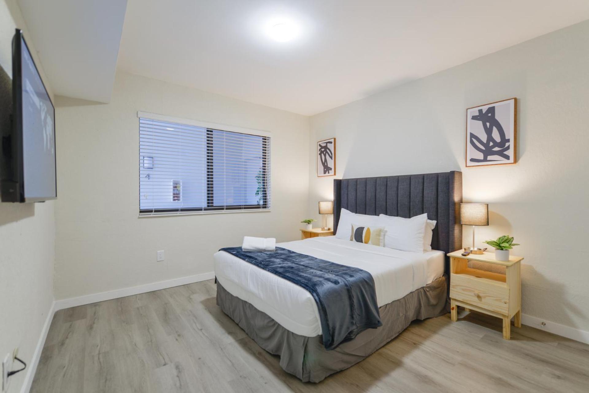Amazing Experience In Calle Ocho Apartment *