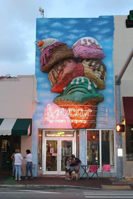 Amazing Experience In Calle Ocho *